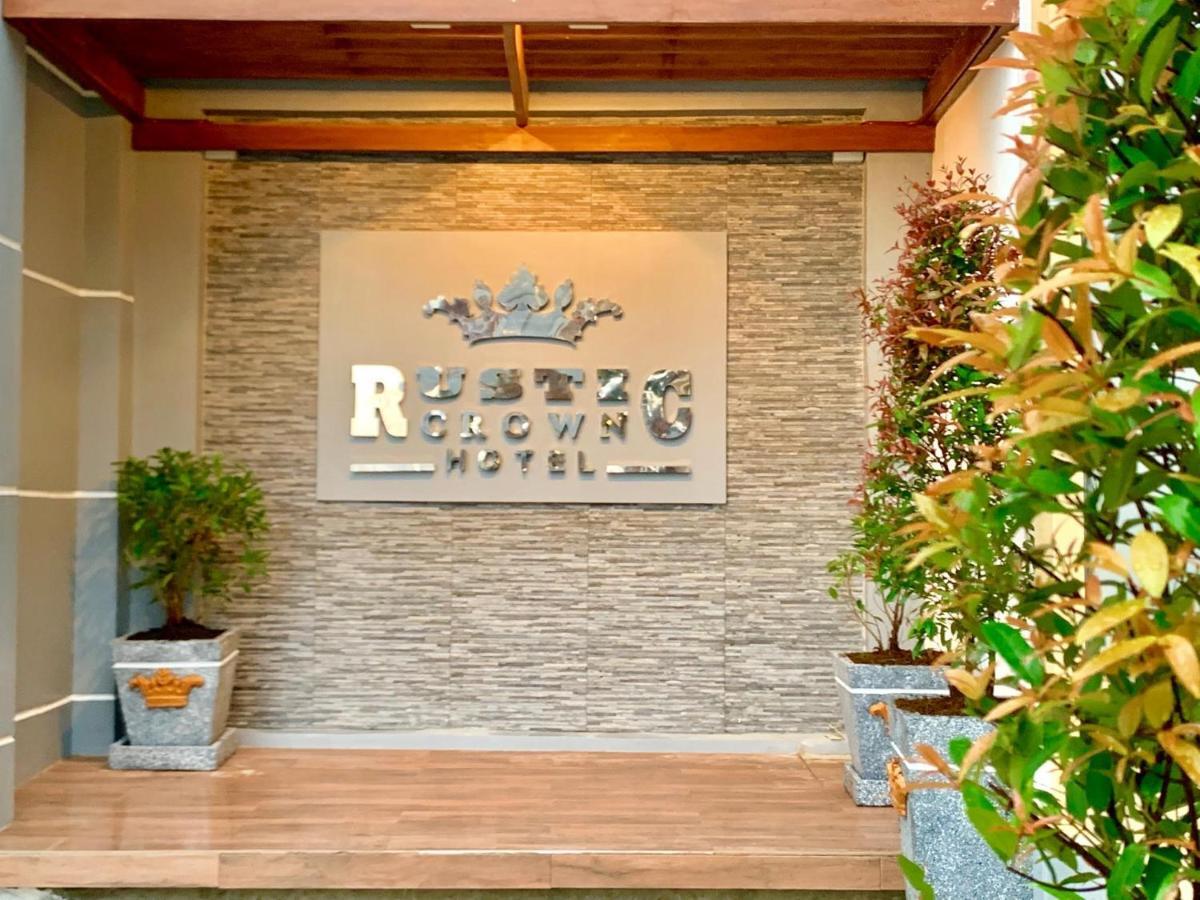 Rustic Crown Hotel Alaminos Exterior photo